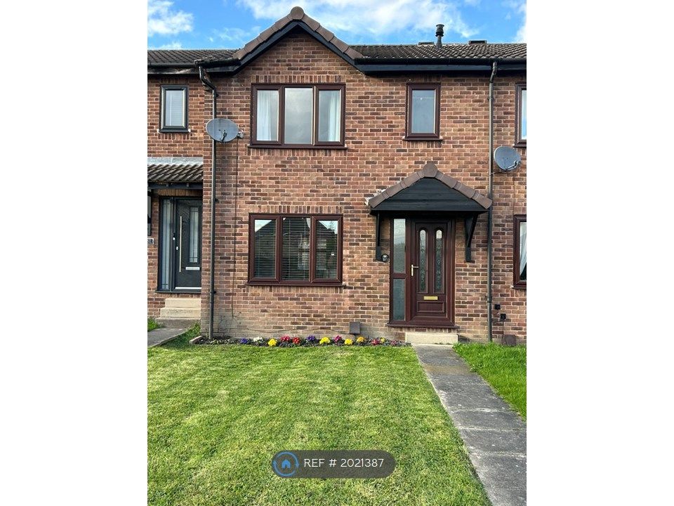 3 bed terraced house to rent in Manor Road, Ossett WF5, £925 pcm Zoopla