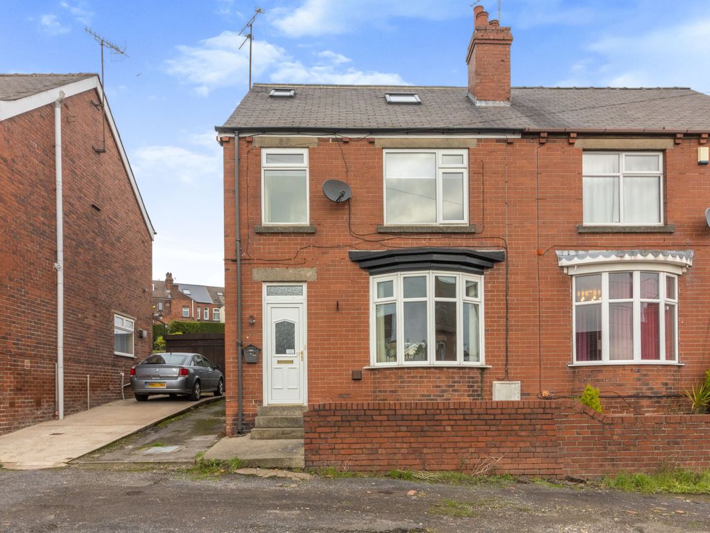 3 bed semidetached house for sale in Arundel Road, Chapeltown