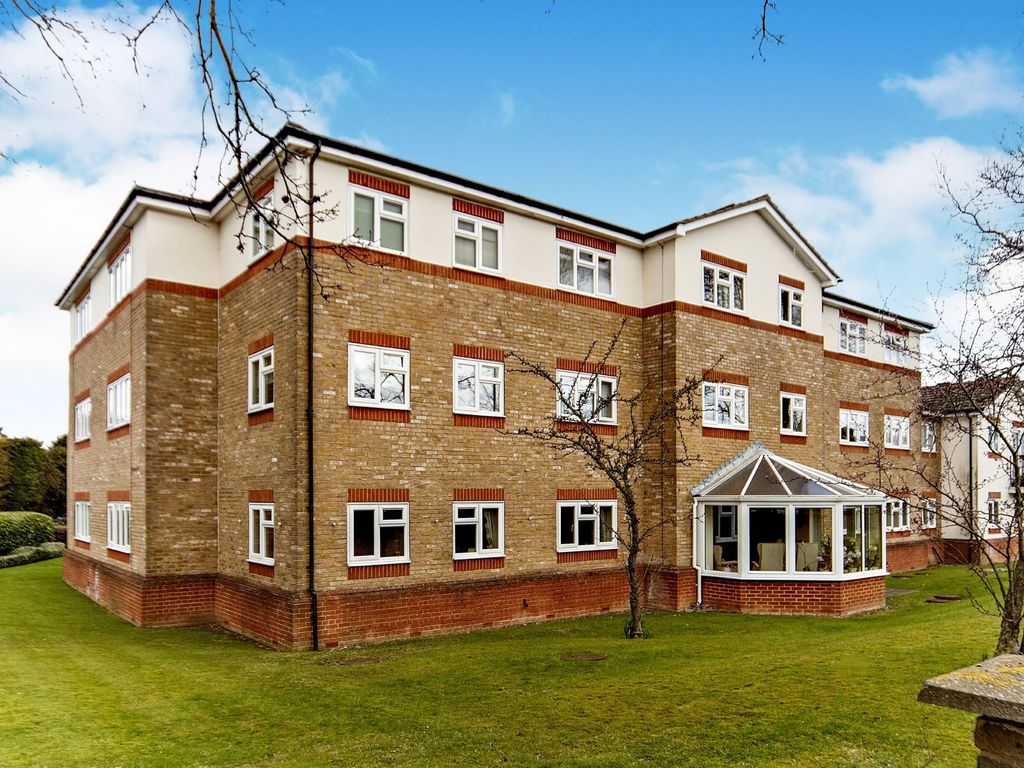 Peregrine Gardens, Shirley, Croydon, Surrey CR0  