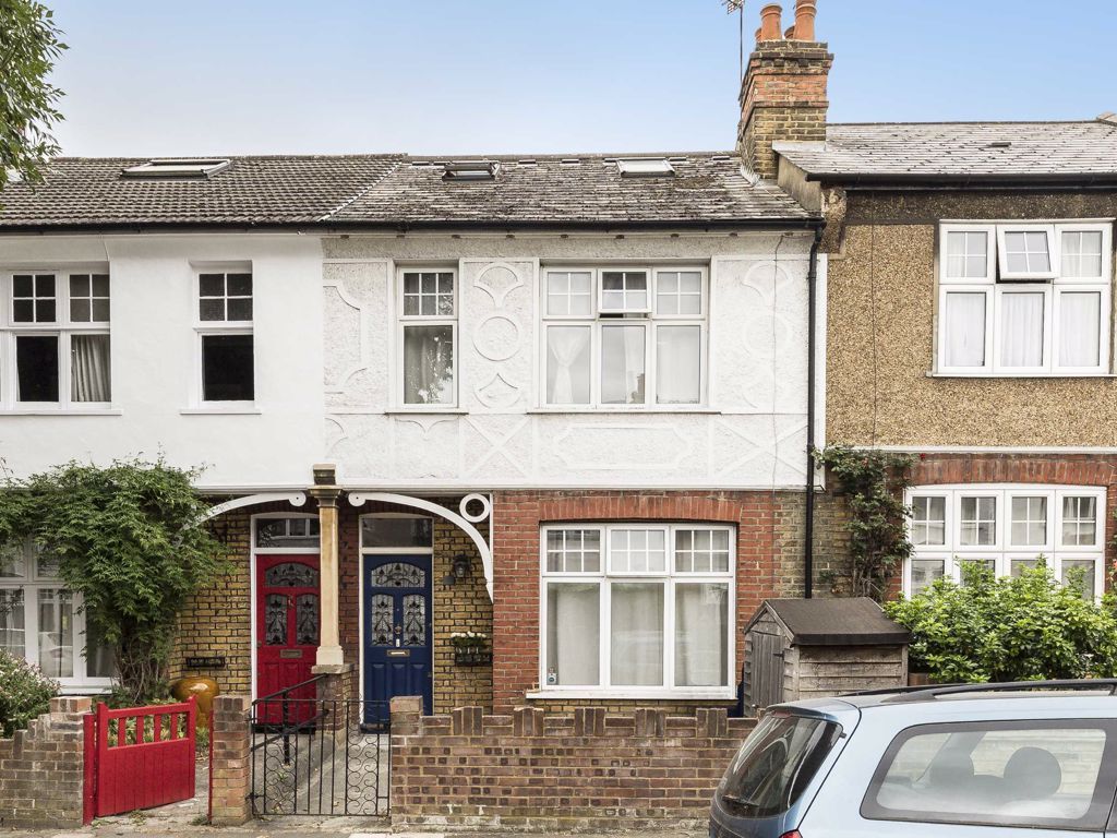 Gumleigh Road, London W5