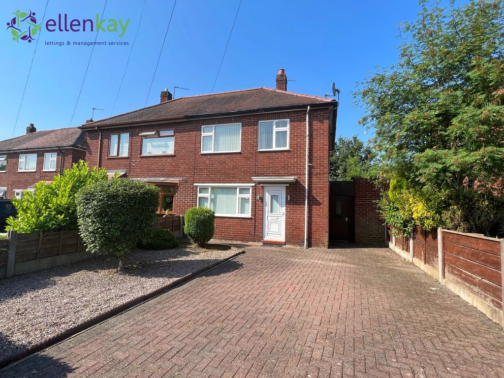 2 bed semidetached house to rent in Paulden Drive, Failsworth M35 Zoopla