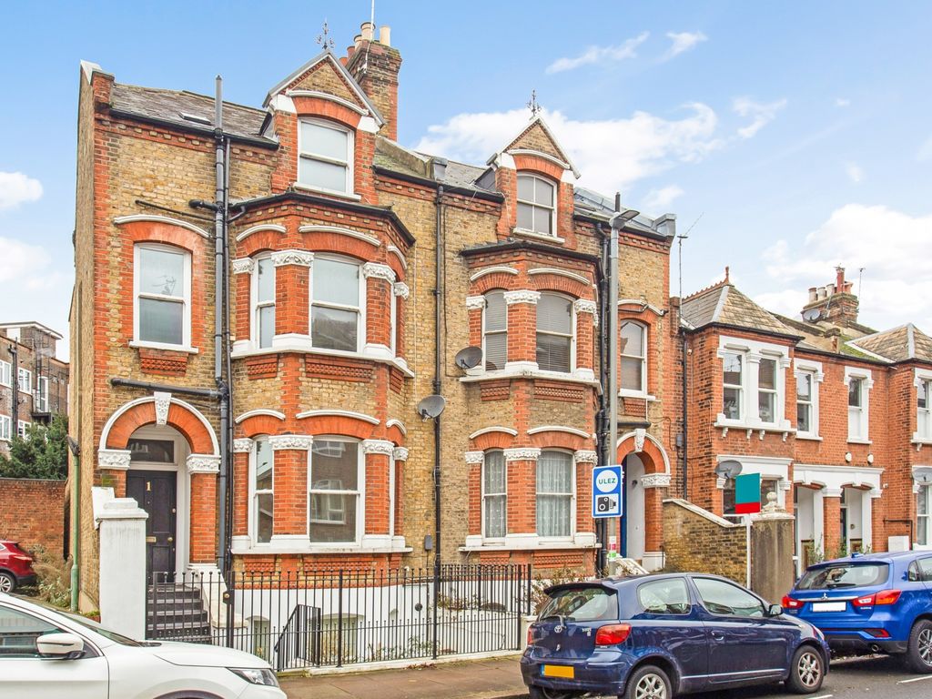 6 bed end terrace house for sale in Schubert Road, Putney, London SW15