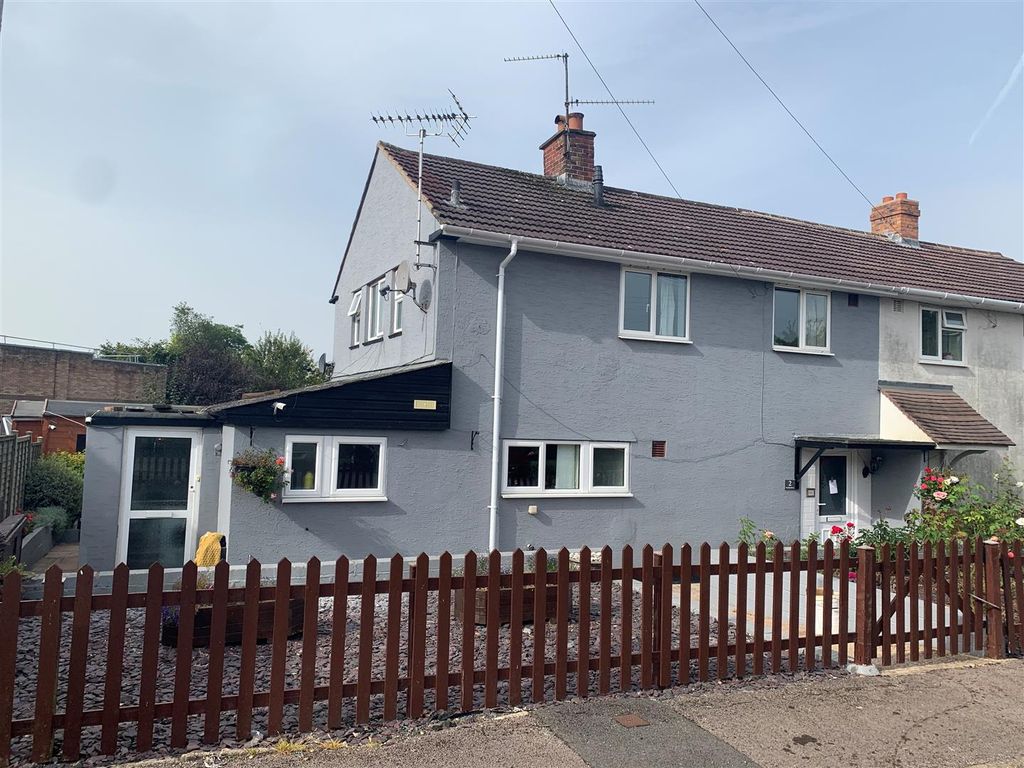 3 bed semidetached house for sale in Southwood Close, Cinderford GL14