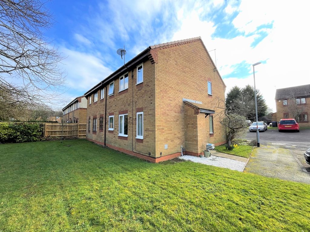 1 bed property for sale in Muncaster Gardens, East Hunsbury