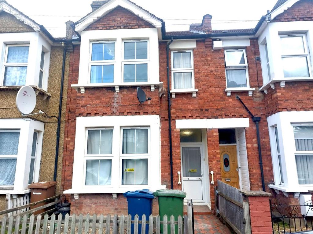 4 bed terraced house to rent in Cecil Road, Harrow HA3, £2,700 pcm Zoopla