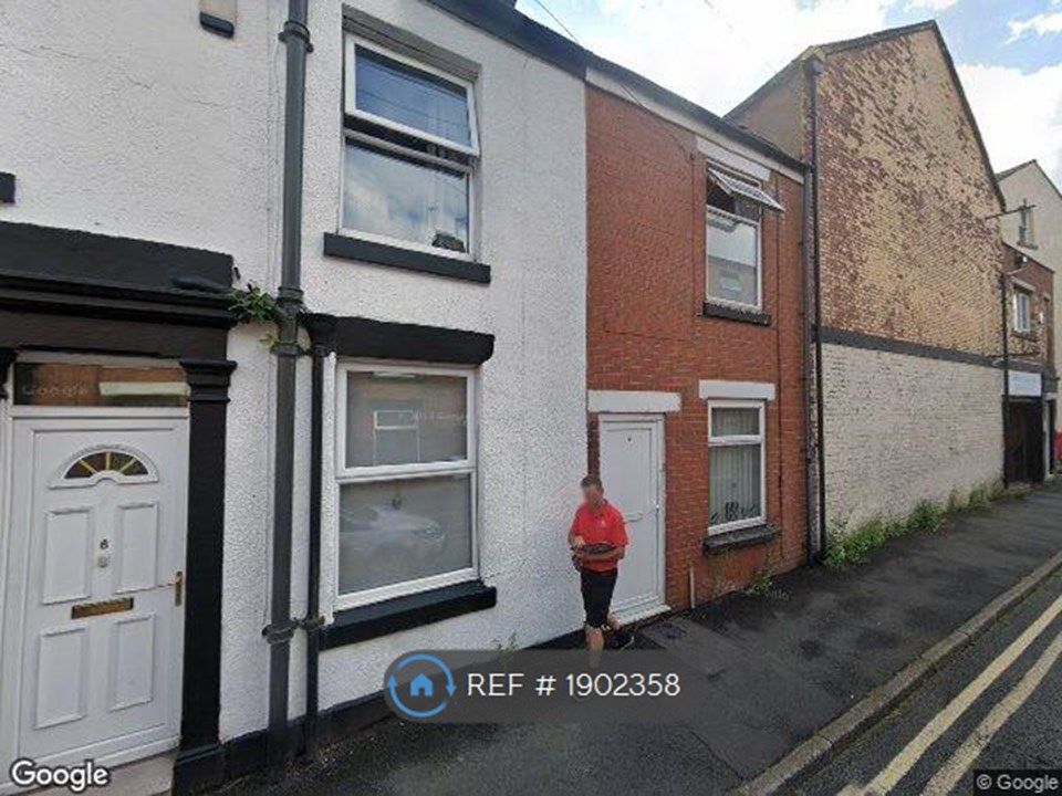 2 bed terraced house to rent in Fellery Street, Chorley PR7, £650 pcm