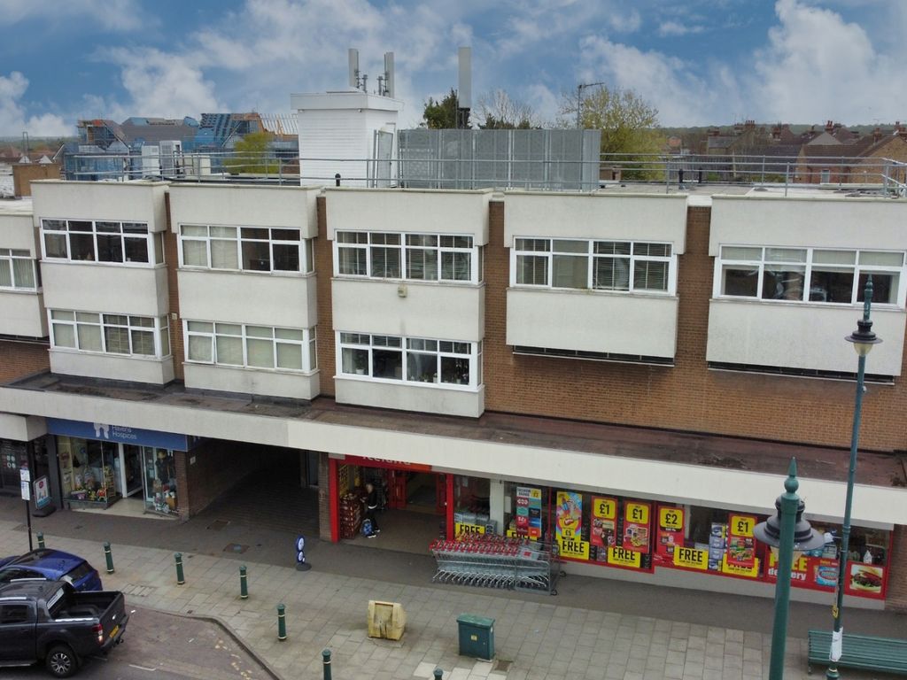 1 bed flat for sale in Central Apartments, High Street, Rayleigh SS6, £