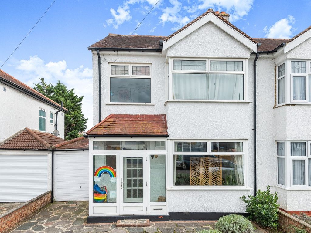 3 bed semidetached house for sale in Mervyn Avenue, New Eltham SE9, £