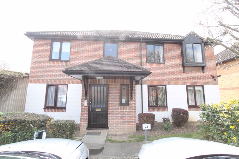 2 bed flat to rent in Chelsea Gardens, North Cheam, Sutton SM3 Zoopla