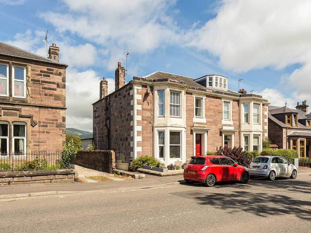 2 bed flat for sale in Clackmannan Road, Alloa FK10 Zoopla