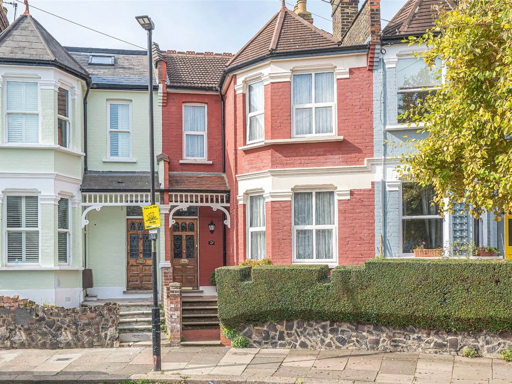 3 bed detached house for sale in North View Road, London N8, £1,000,000