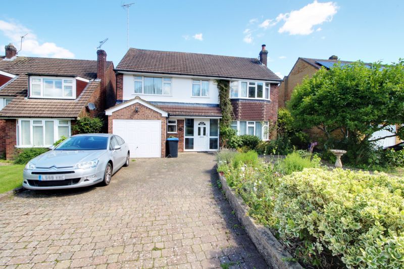4 bed detached house for sale in Homewood Avenue, Cuffley, Potters Bar