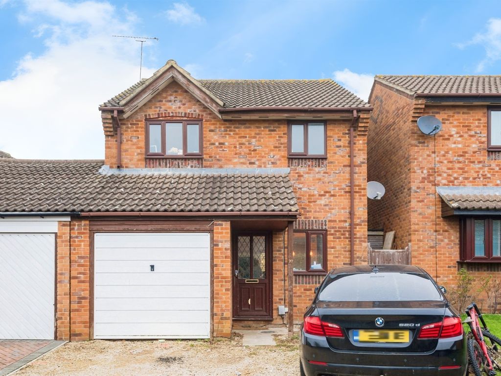 3 bed detached house for sale in Boundary Close, Swindon SN2, £260,000