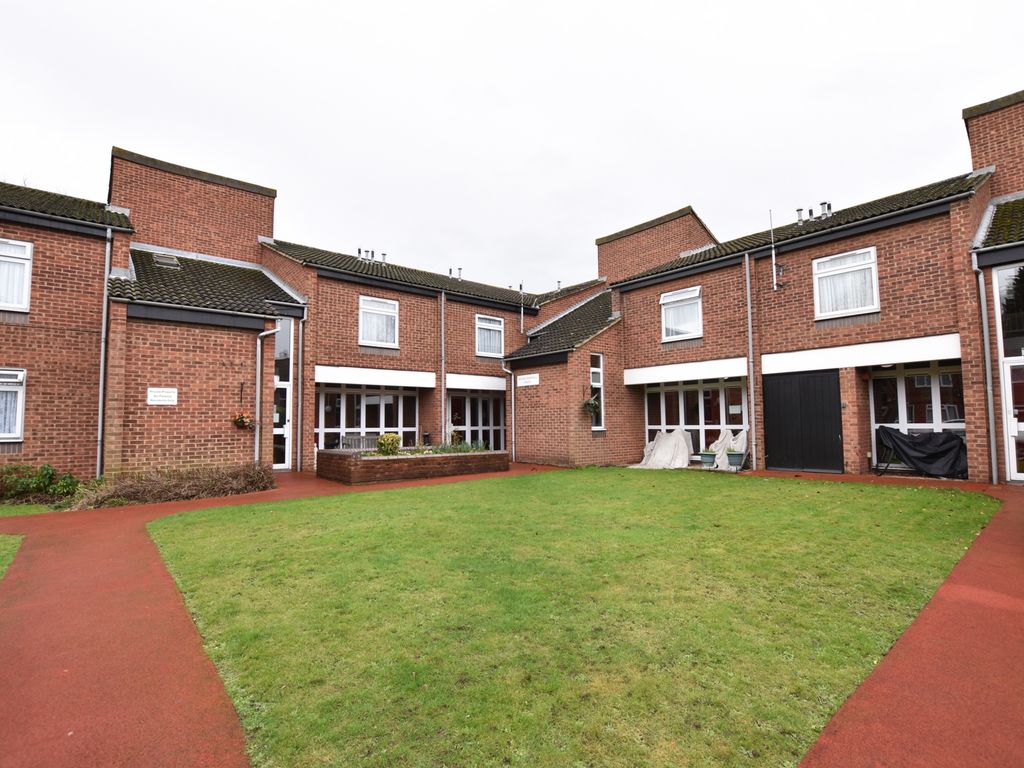 Studio to rent in Keith Sutton House, Close, New Eltham SE9, £