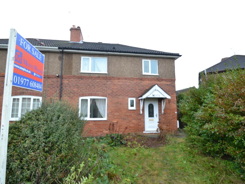 3 bed semidetached house for sale in Wrangbrook Road, Upton