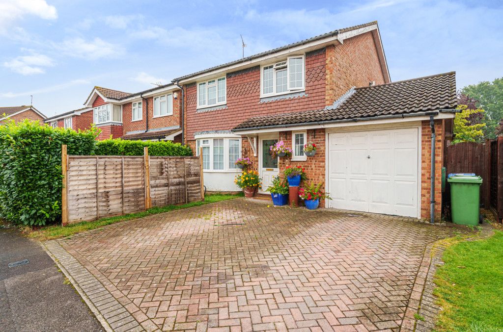 4 bed detached house for sale in Eddington Road, Bracknell, Berkshire RG12, £575,000 Zoopla