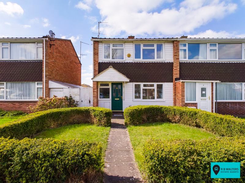 3 bed semidetached house for sale in Sapphire Close, Tuffley