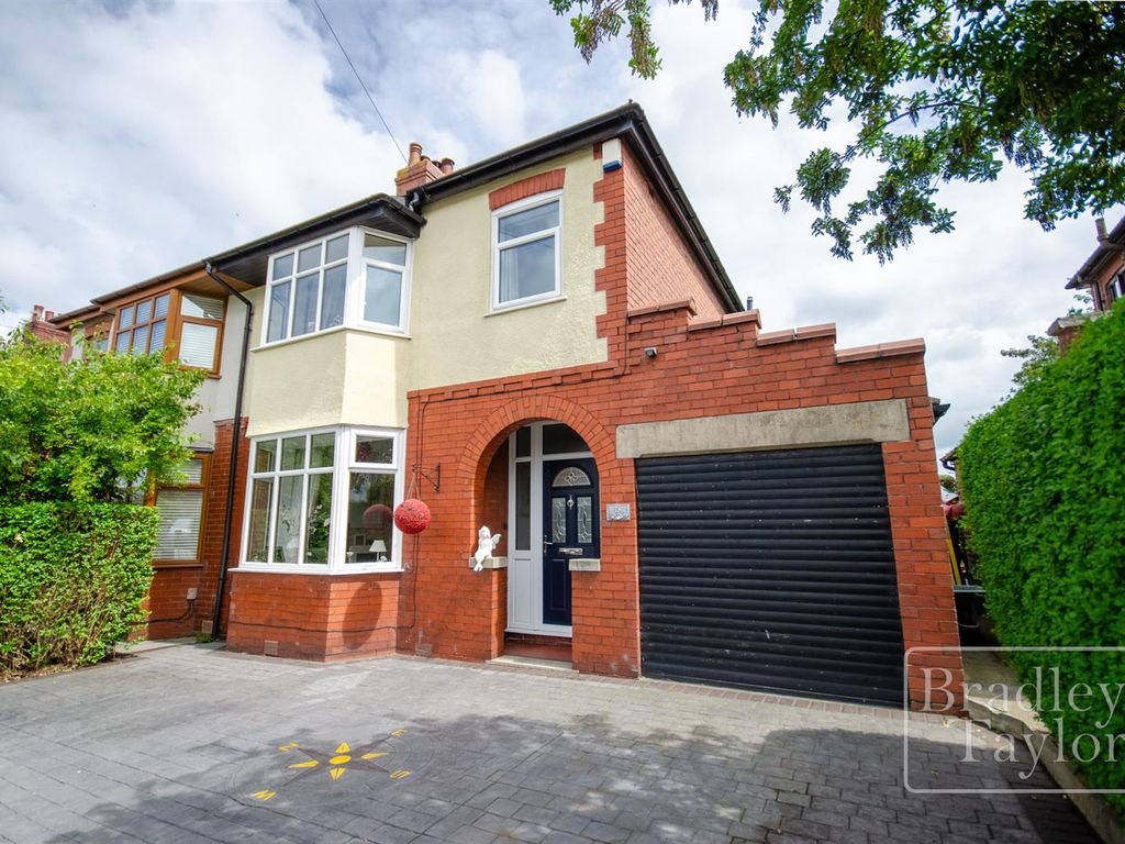 3 bed property for sale in Pembury Avenue, Penwortham, Preston PR1 Zoopla