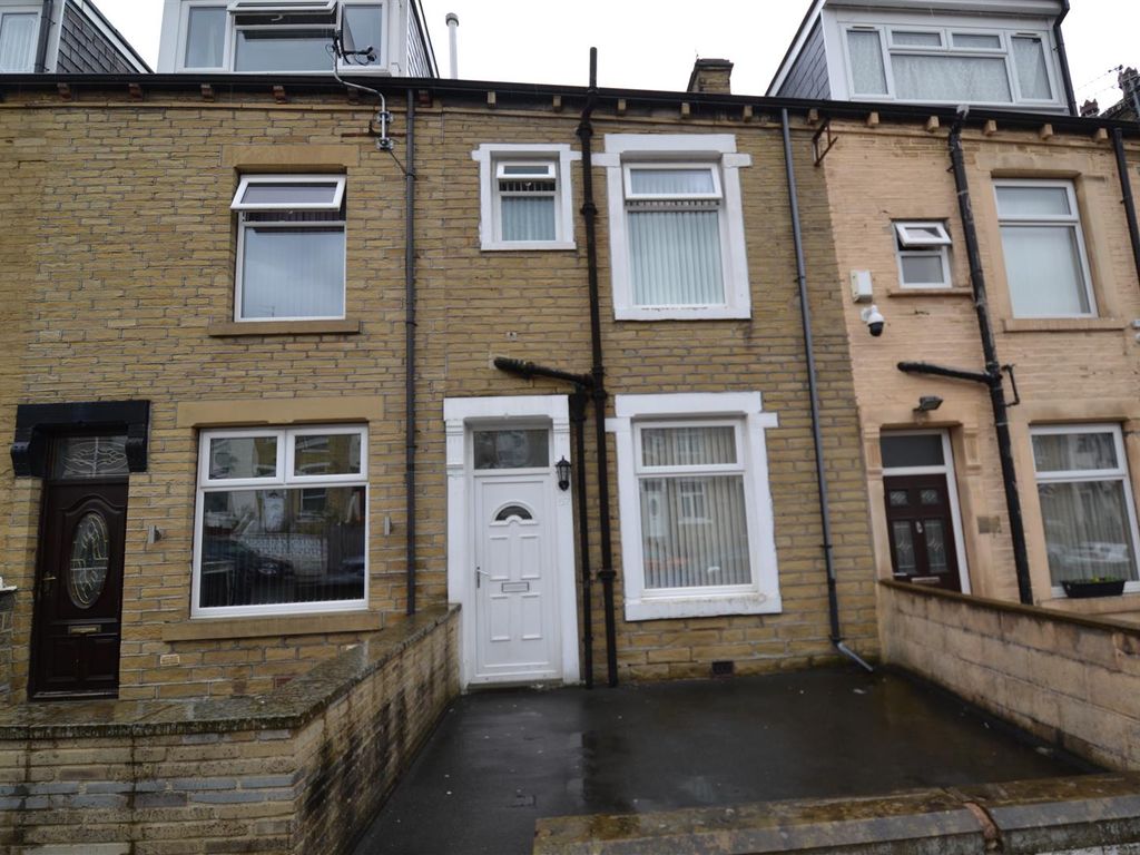 3 bed terraced house for sale in Harlow Road, Great Horton, Bradford