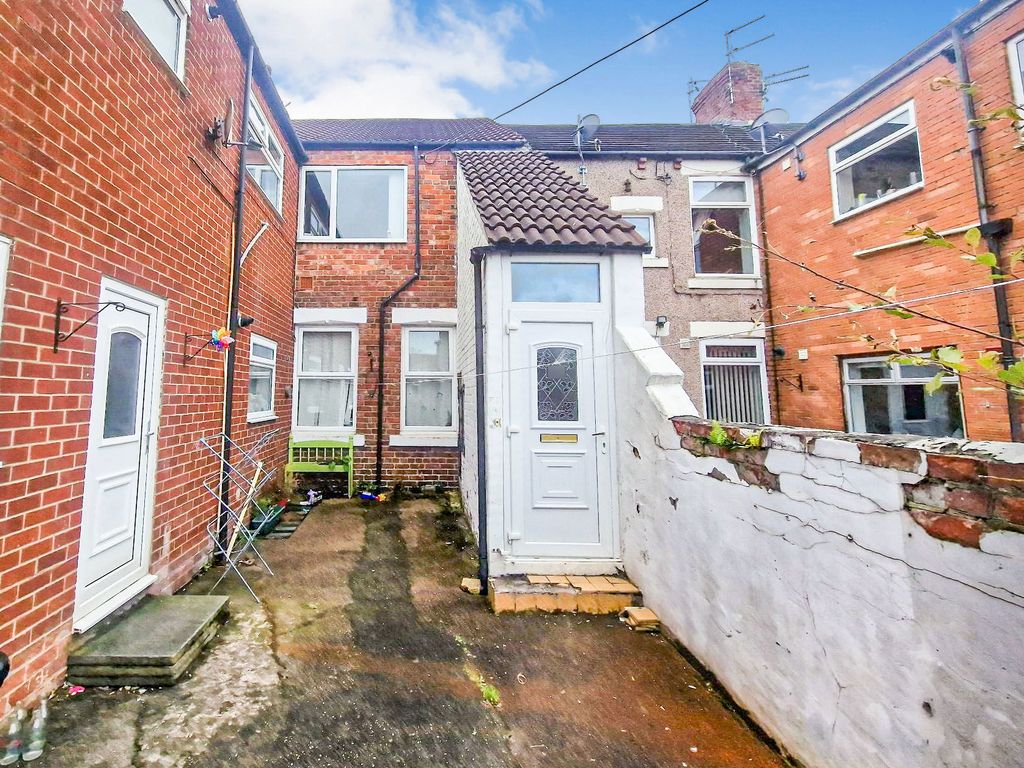 2 bed flat to rent in Jubilee Terrace, Bedlington NE22, £500 pcm Zoopla