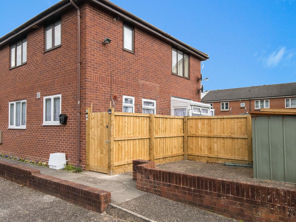 2 bed flat for sale in Felixwell Court, Okehampton Road, Exeter, Devon