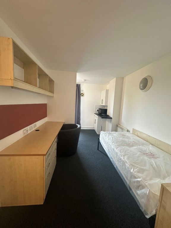 Studio to rent in Hanover Park, London SE15, £766 pcm Zoopla