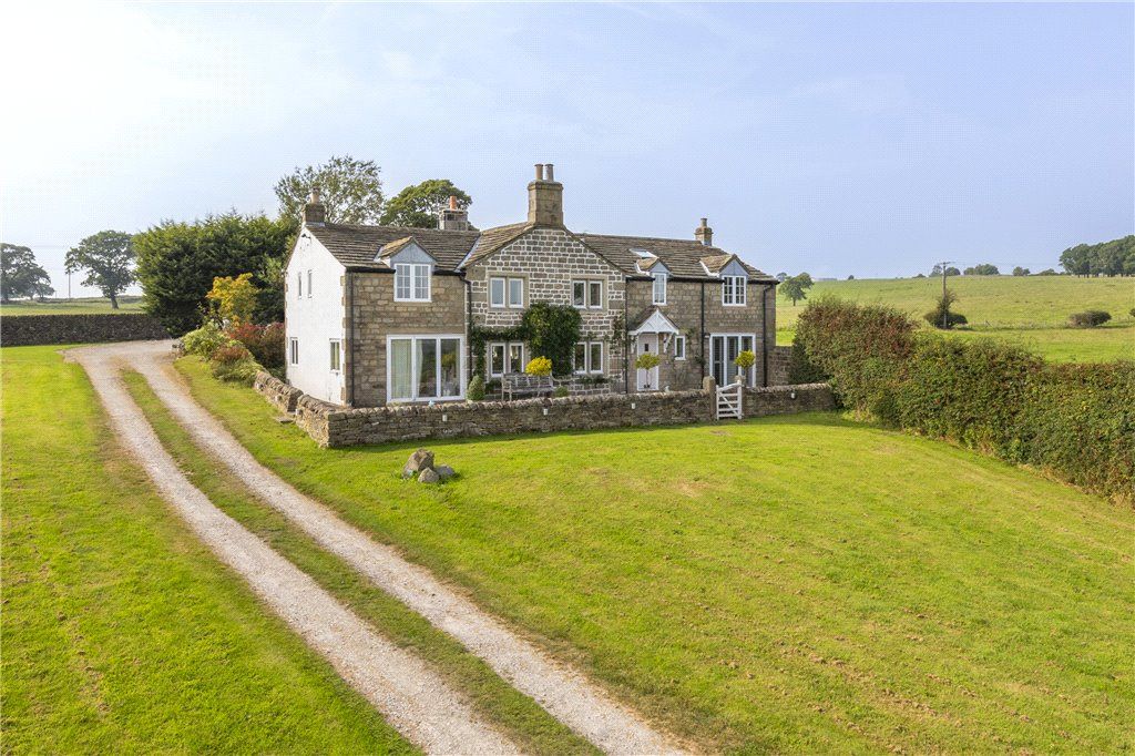 5 bed detached house for sale in Hunger Hill Road, Middleton, Ilkley