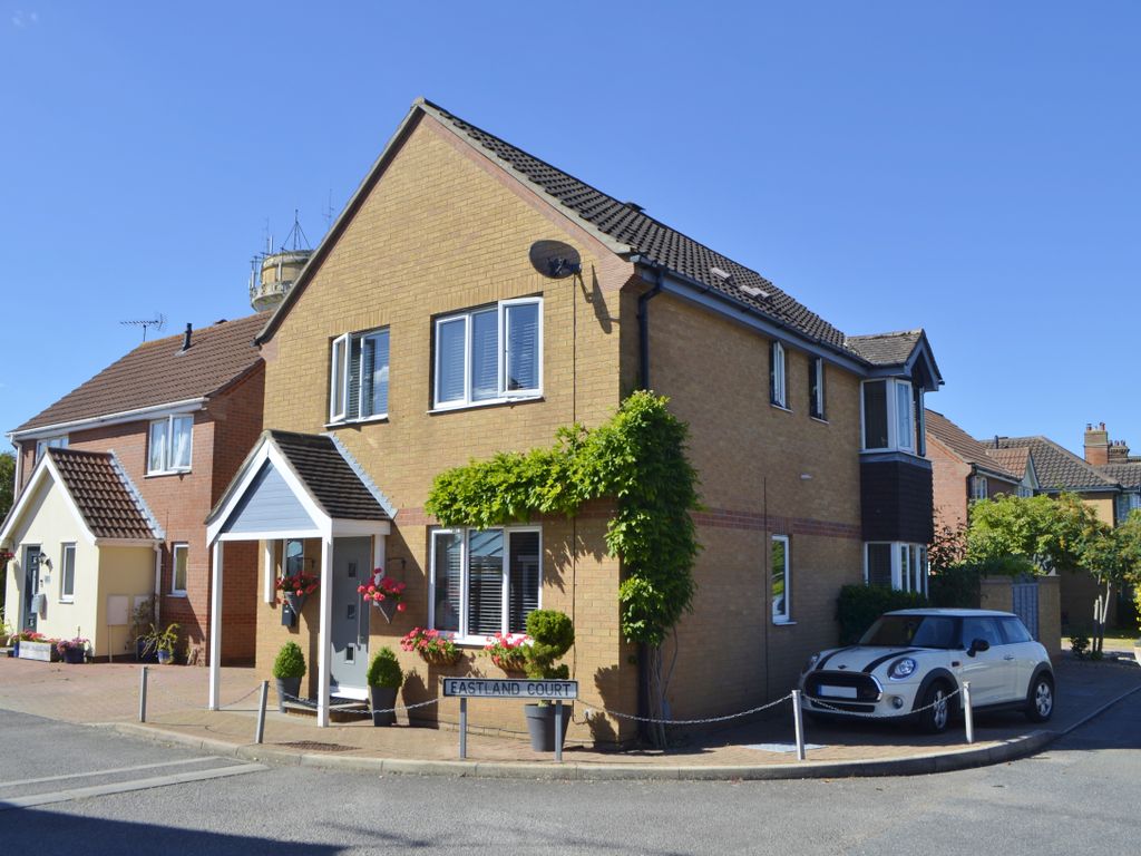 3 bed detached house for sale in Eastland Court, Trimley St. Mary