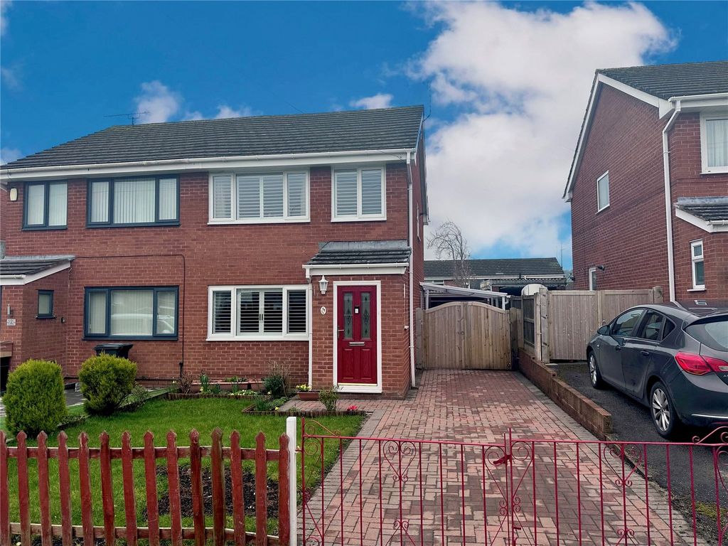 3 bed semidetached house for sale in Llys Celyn, Leeswood, Mold