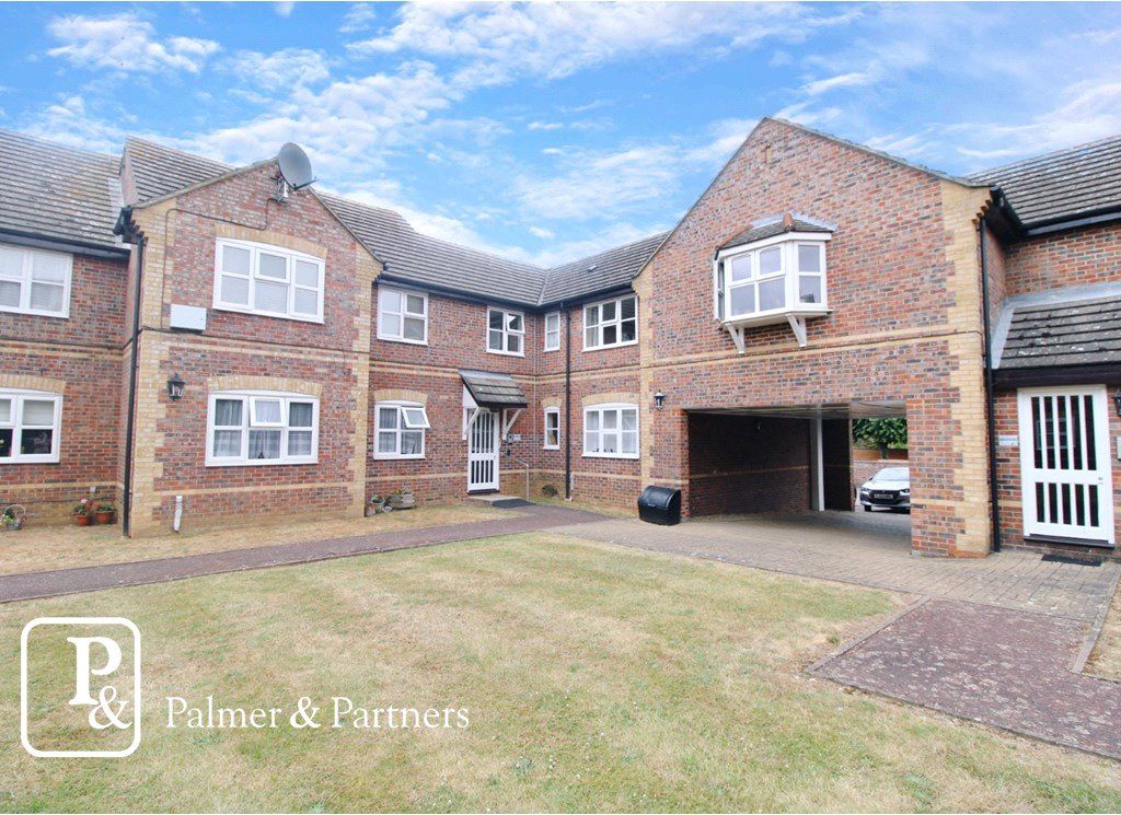 2 bed flat for sale in Halstead Road, Lexden, Colchester, Essex CO3