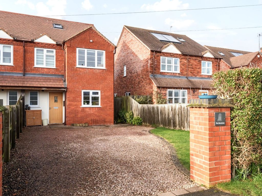 3 bed semidetached house for sale in Broadway Lane, Fladbury