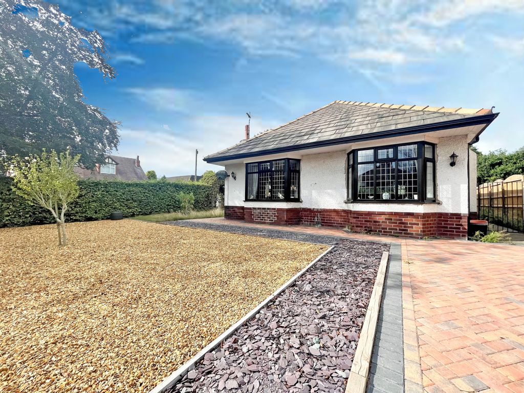 3 bed bungalow for sale in South Grove, Fulwood, Preston PR2 Zoopla
