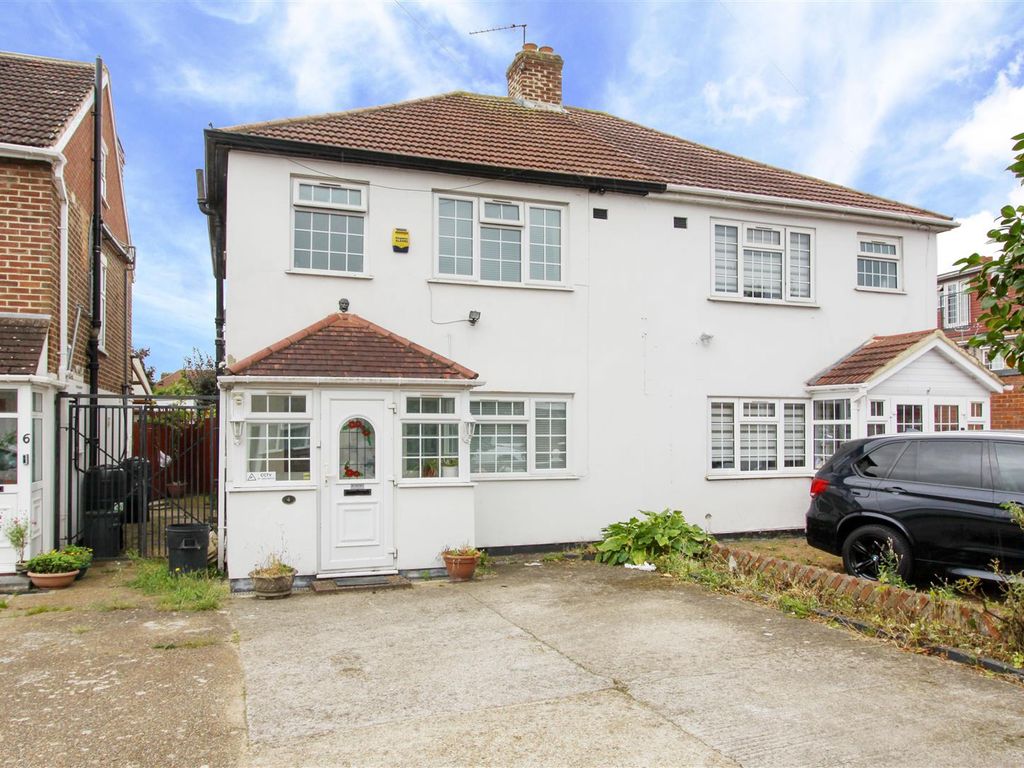 3 bed semidetached house for sale in Milton Close, Hayes UB4, £550,000
