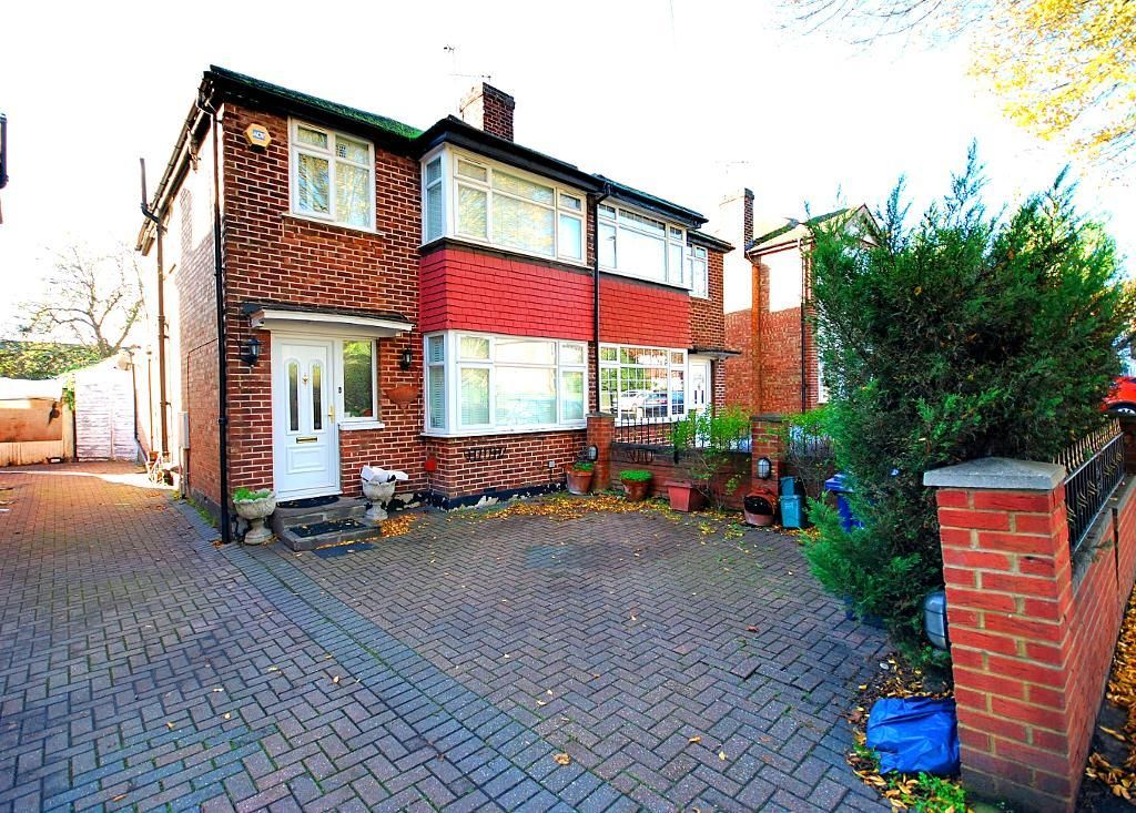 3 bed semidetached house for sale in Bilton Road, Perivale, Greenford