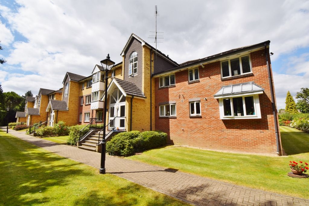 2 bed flat for sale in Cherry Court, Uxbridge Road, Pinner HA5 Zoopla