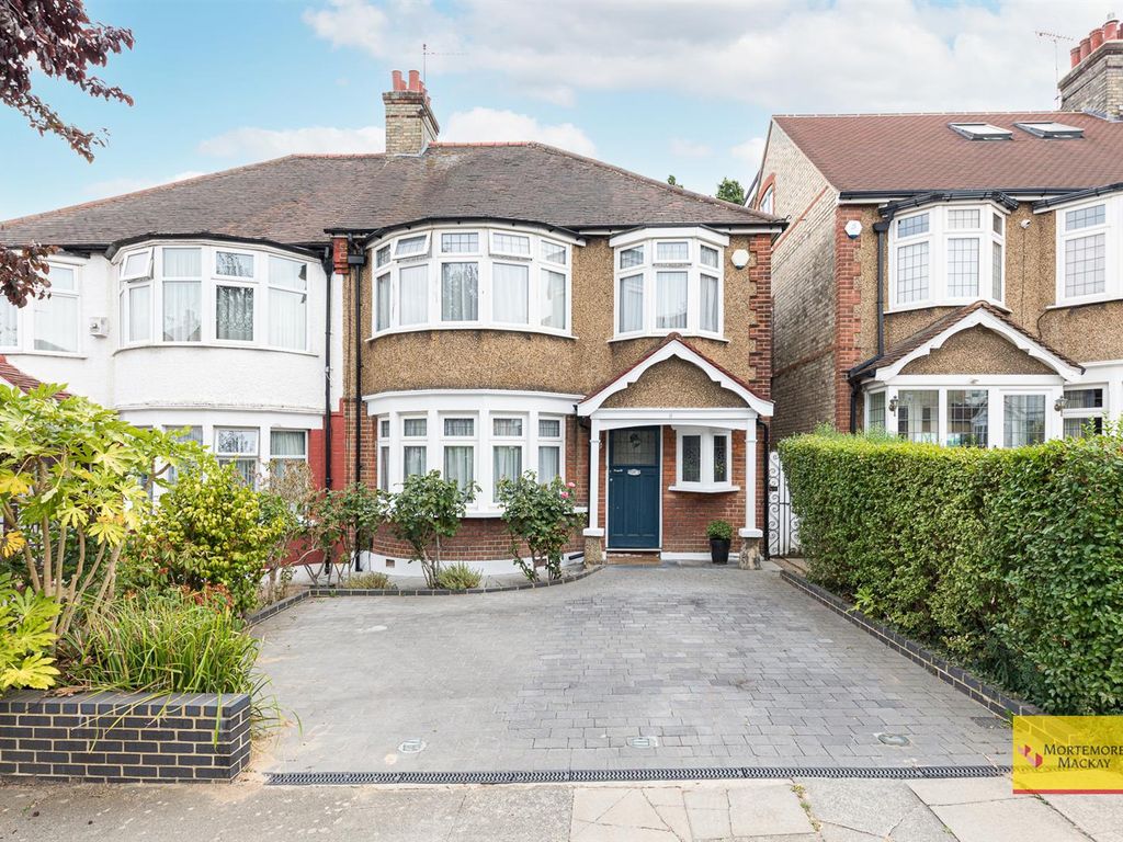 Hillfield Park, London N21  