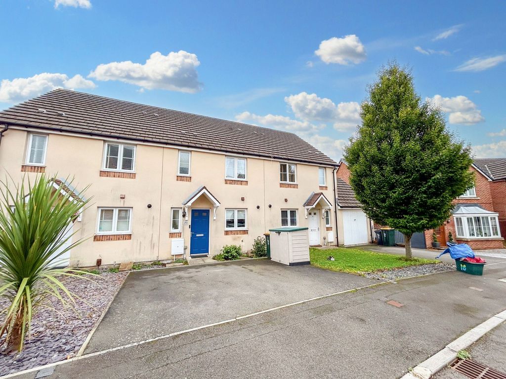 3 bed terraced house for sale in Alway Crescent, Newport NP19, £200,000