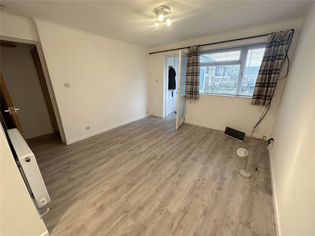 1 bed to rent in University Close, Mill Hill NW7, £1,400 pcm