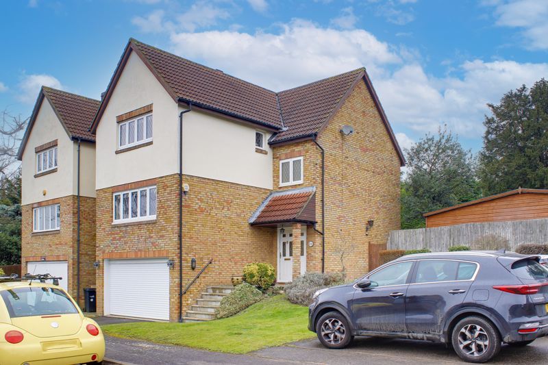 4 bed town house for sale in Millers Green Close, Enfield EN2 Zoopla