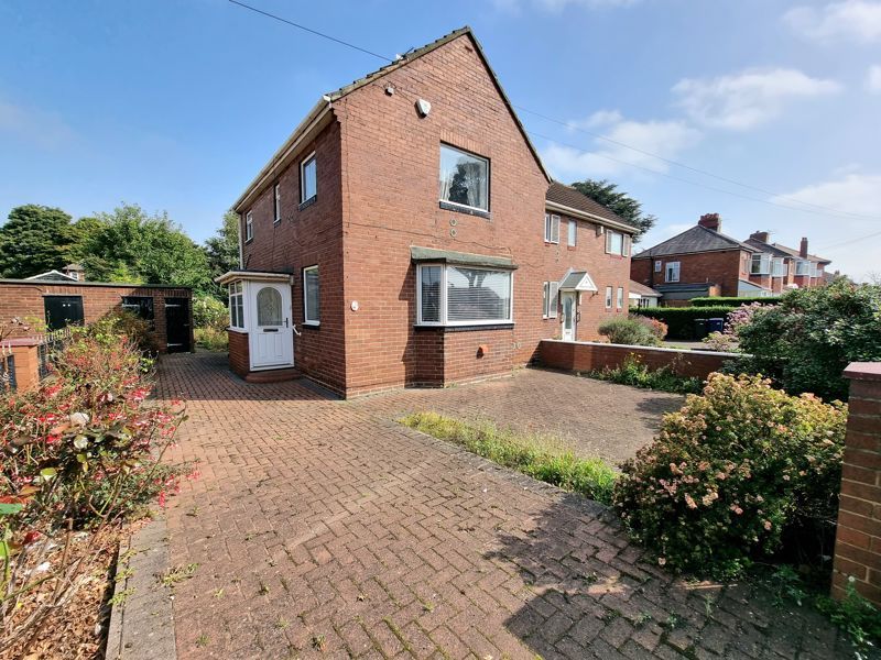 3 bed semidetached house for sale in South View, East Denton