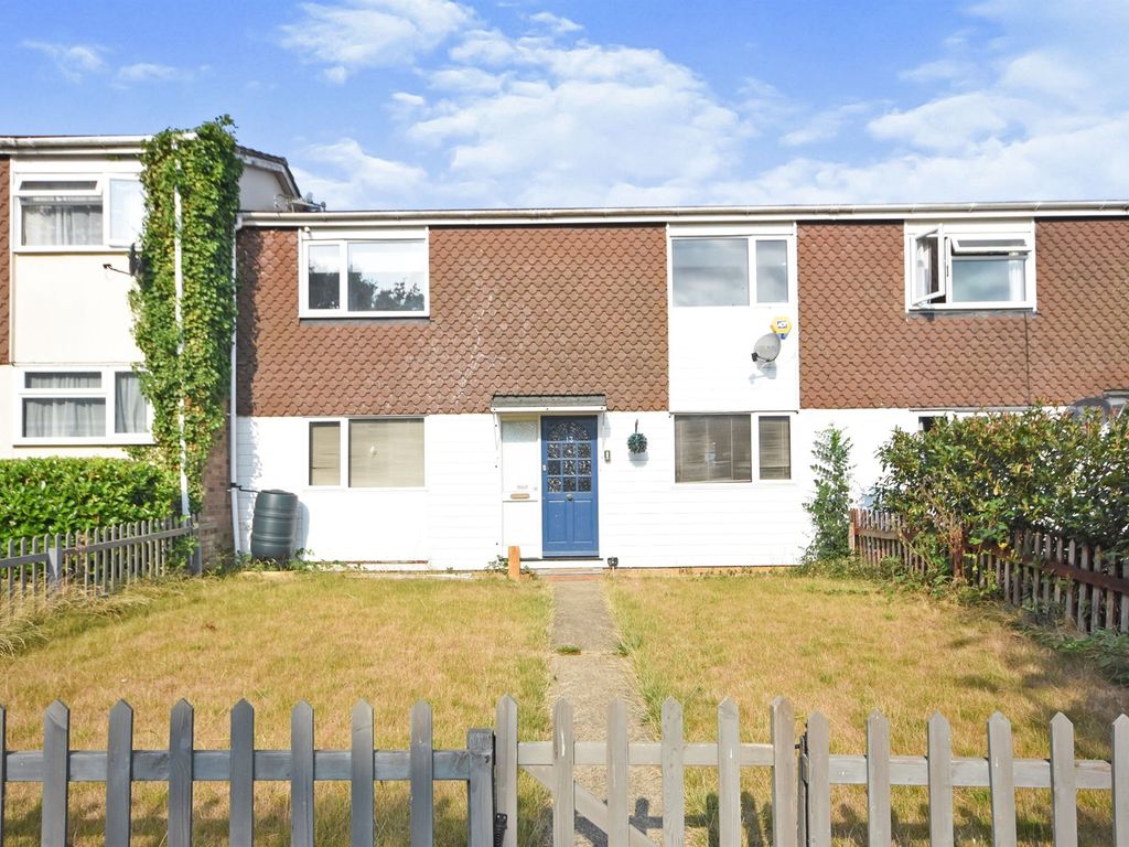 3 bed terraced house for sale in Marlowe Close, Braintree CM7 Zoopla