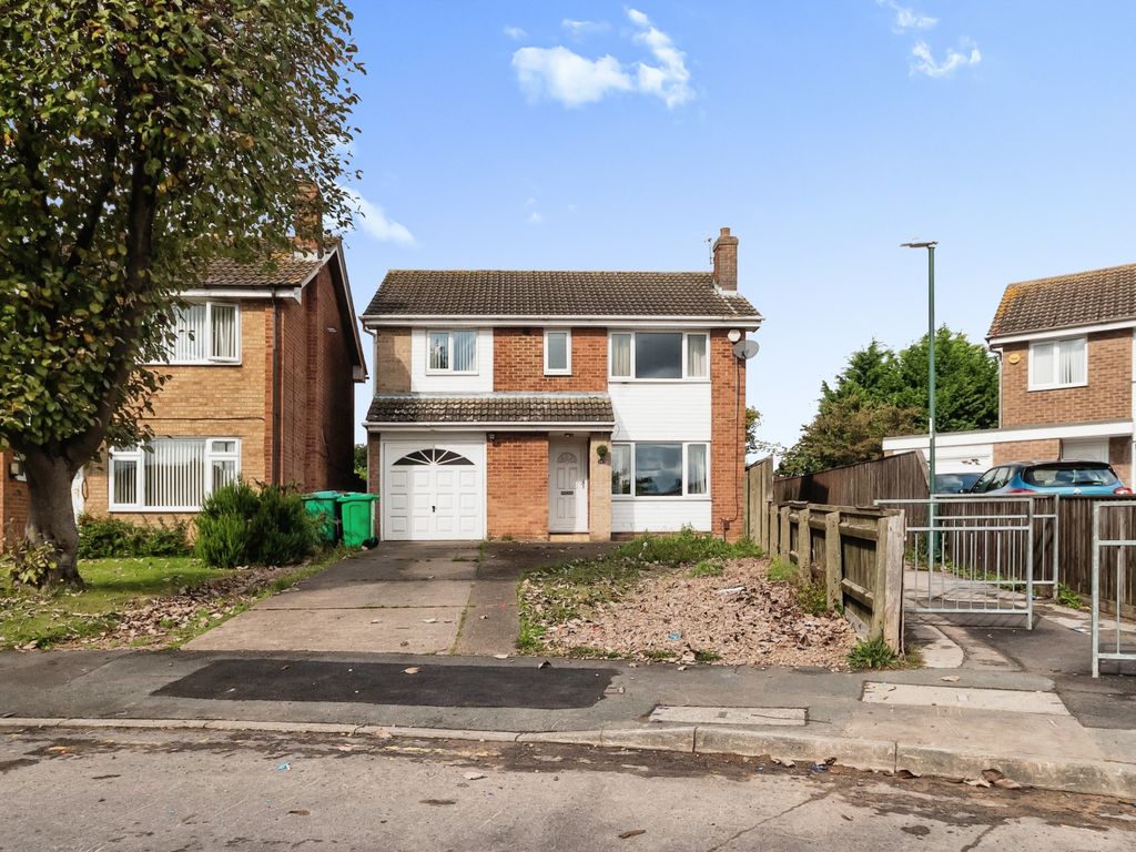 4 bed detached house for sale in Pine Hill Close, Nottingham