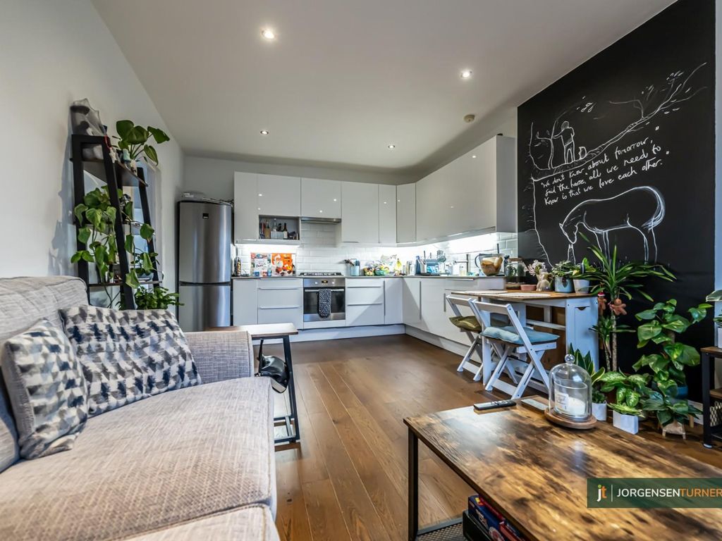 2 bed flat to rent in Chichester Road, London NW6, £1,995 pcm Zoopla