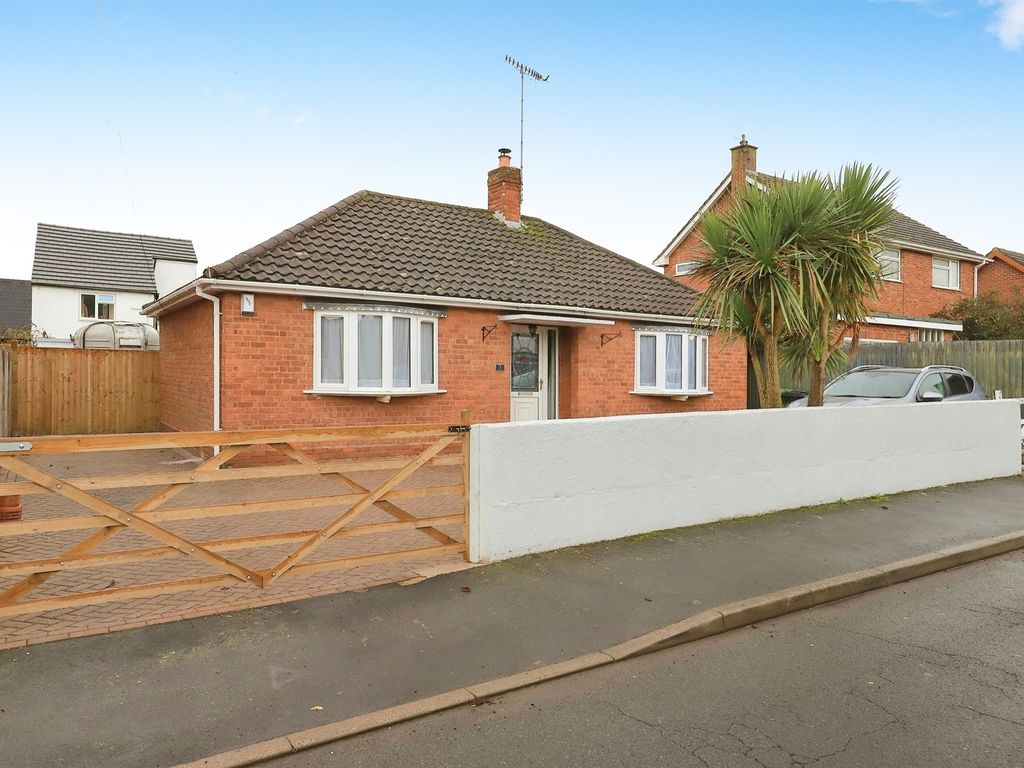 2 bed detached bungalow for sale in Vernon Road, StourportOnSevern