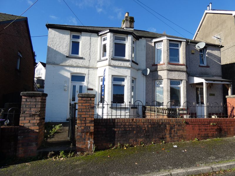 2 bed semidetached house for sale in The Woods, Pentrepiod