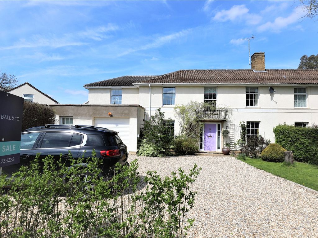 4 bed semidetached house for sale in Ledmore Road, Charlton Kings