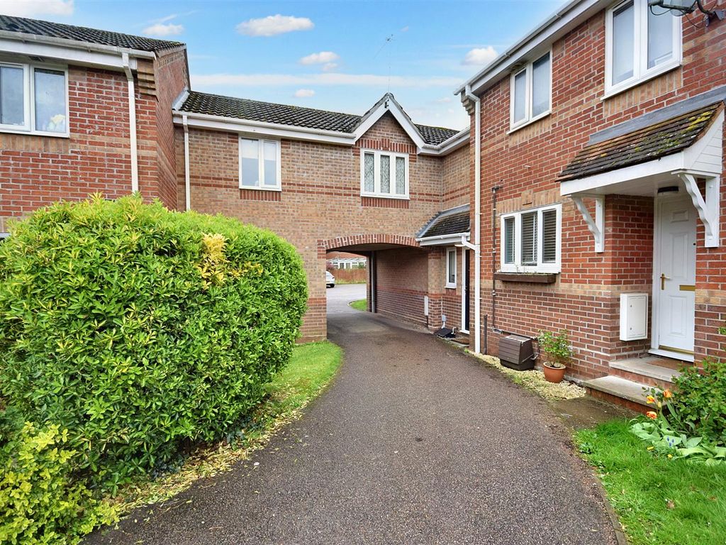 1 bed end terrace house for sale in Lakeland Way, Hethersett, Norwich