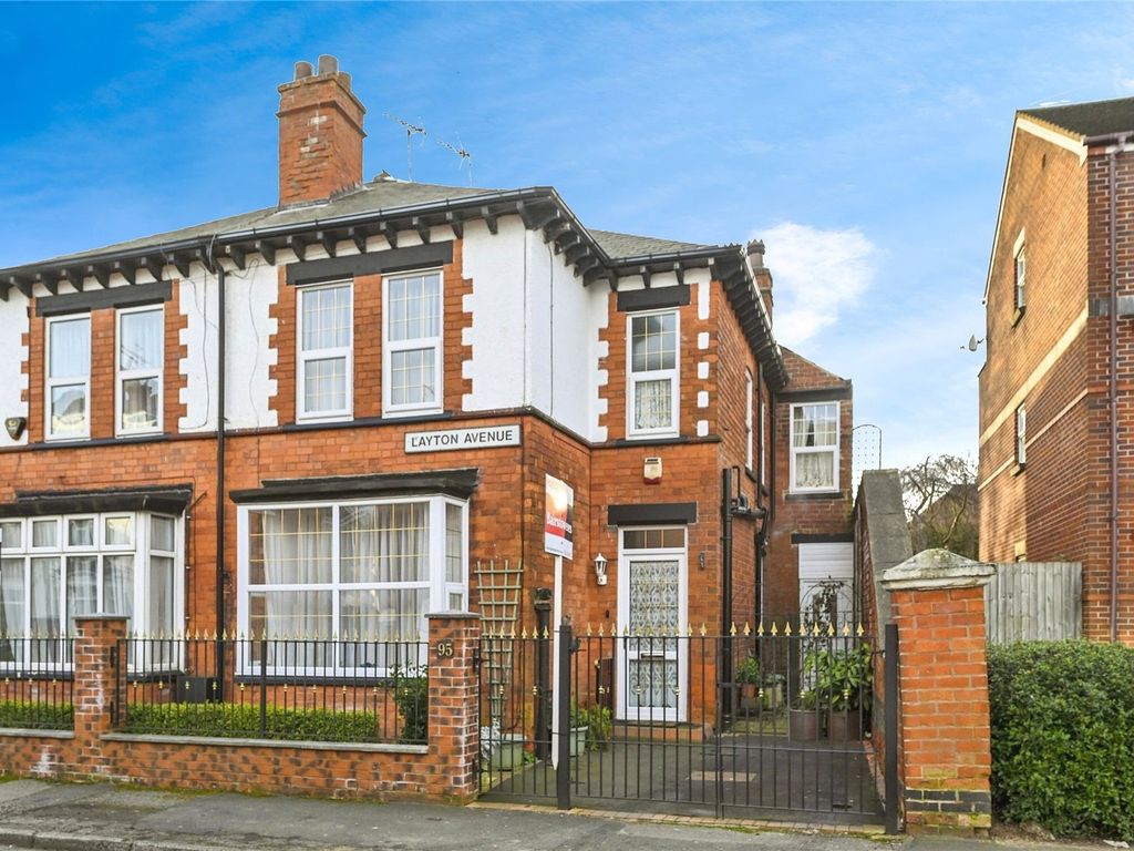 3 bed semidetached house for sale in Layton Avenue, Mansfield