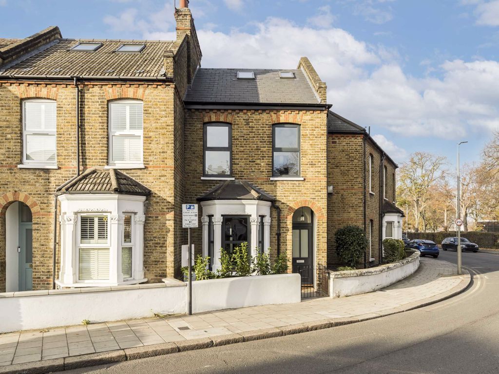 4 bed property for sale in Aboyne Road, London SW17 Zoopla