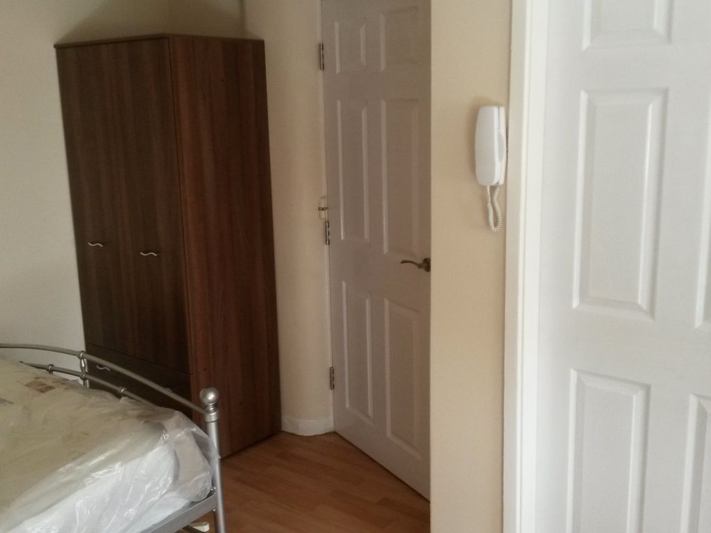 1 bed flat to rent in Flat A, 108 Welford Road, Leicester LE2 Zoopla